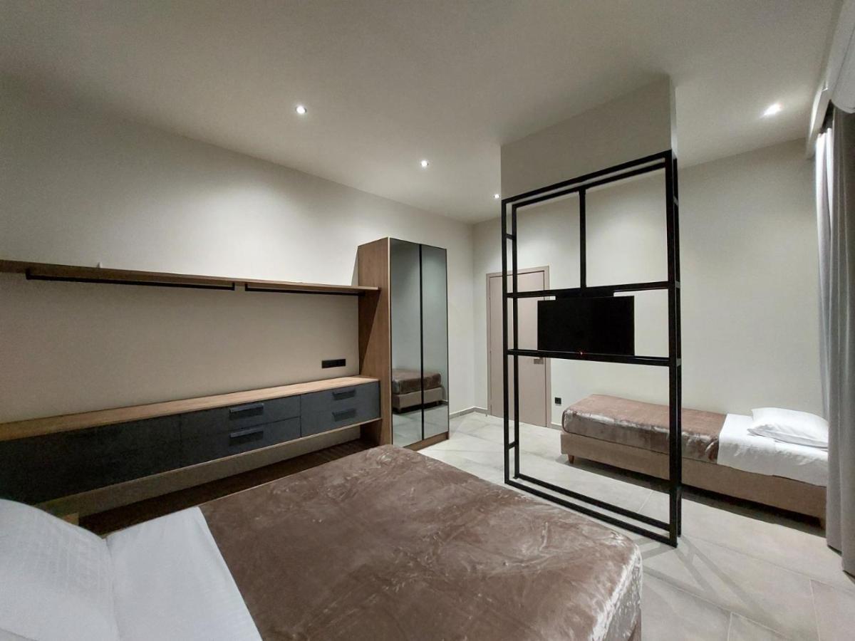 Rea'S Luxury Apartments Stoúpa エクステリア 写真