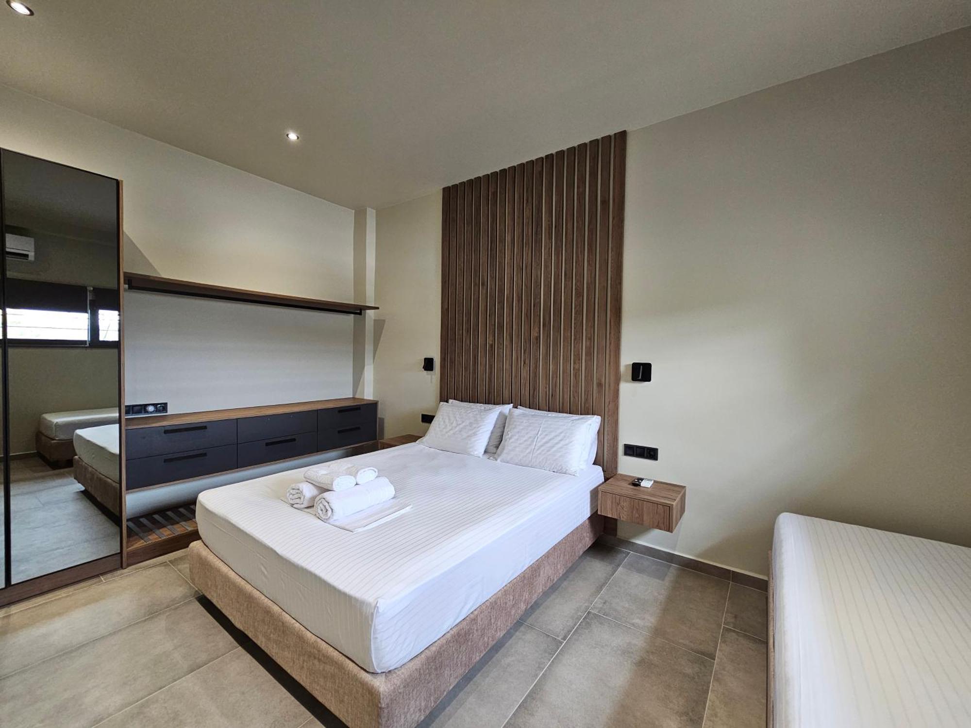 Rea'S Luxury Apartments Stoúpa エクステリア 写真