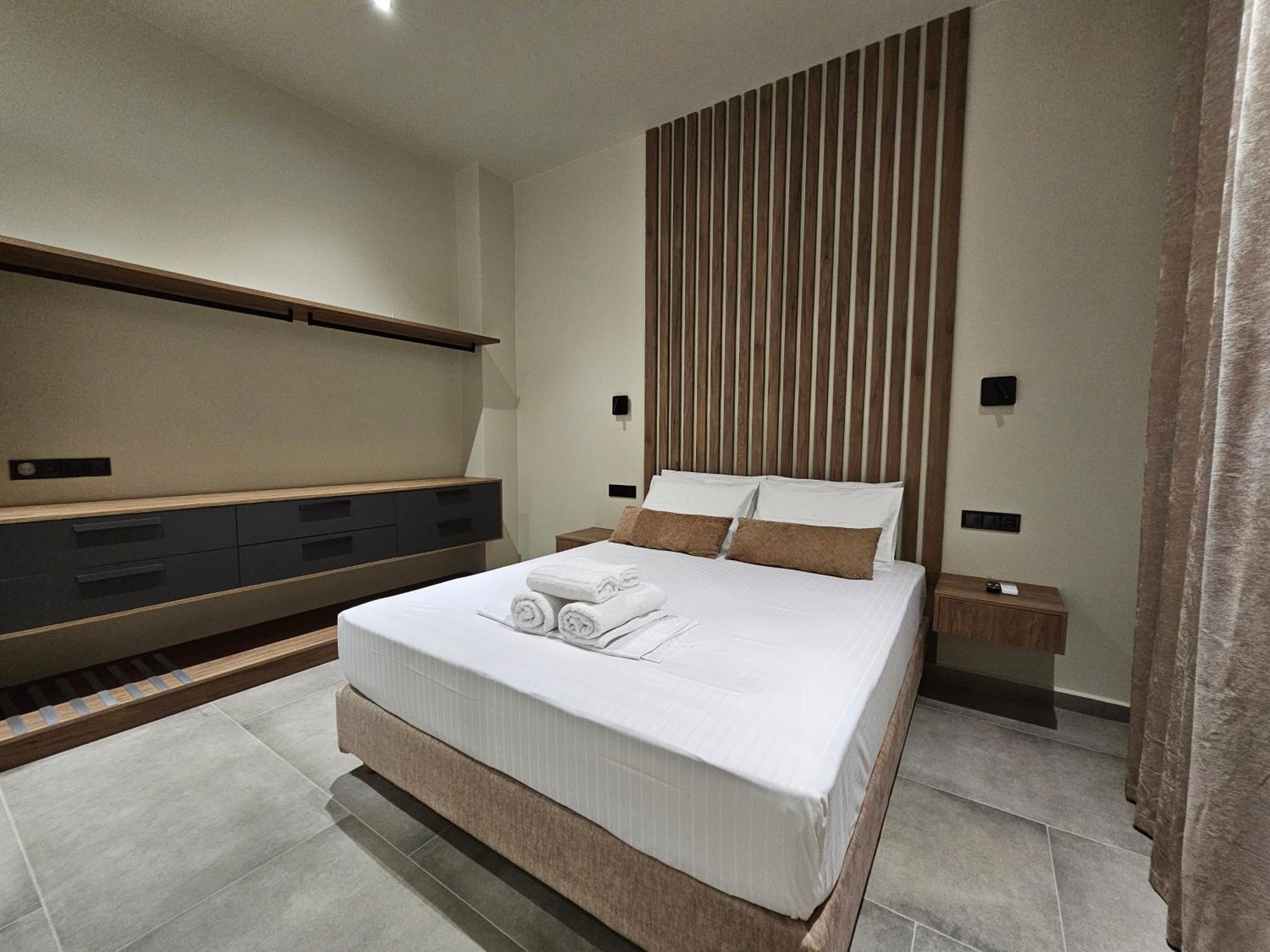 Rea'S Luxury Apartments Stoúpa エクステリア 写真